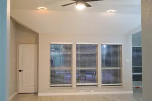 5811 Sterling Green Trail, Arlington, TX 76017 - Photo 23