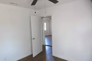 2655 Ash Crescent St, Fort Worth, TX 76104 - Photo 11