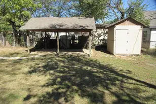 2655 Ash Crescent St, Fort Worth, TX 76104 - Photo 15