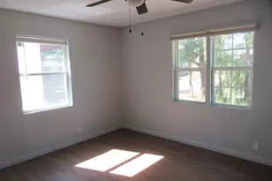 2655 Ash Crescent St, Fort Worth, TX 76104 - Photo 7