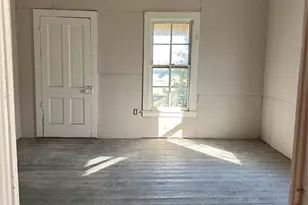 512 S McKinney St, Mexia, TX 76667 - Photo 3