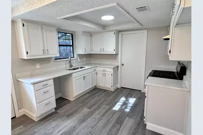 302 Monica Street, Glenn Heights, TX 75154 - Photo 9