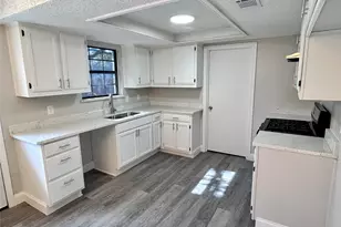 302 Monica St, Glenn Heights, TX 75154 - Photo 9