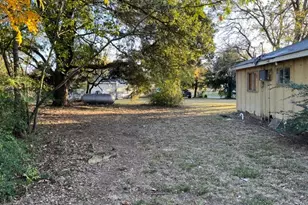 306 Bounding Main St, Gun Barrel City, TX 75156 - Photo 7