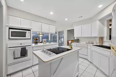 5112 Misty Wood Drive, Arlington, TX 76017 - Photo 9