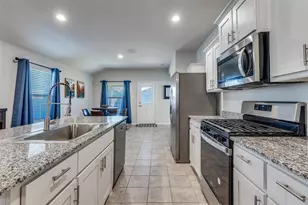 140 Greengate Dr, Boyd, TX 76023 - Photo 11