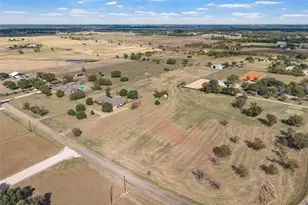 188 Twin Bends Dr, Crawford, TX 76638 - Photo 33