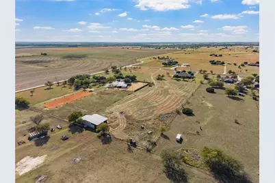 188 Twin Bends Drive, Crawford, TX 76638 - Photo 37