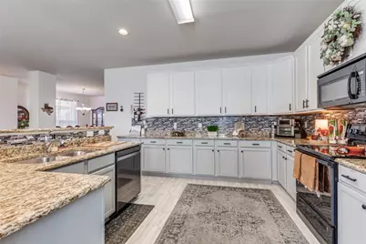 9237 Tierra Verde Drive, Fort Worth, TX 76177 - Photo 11