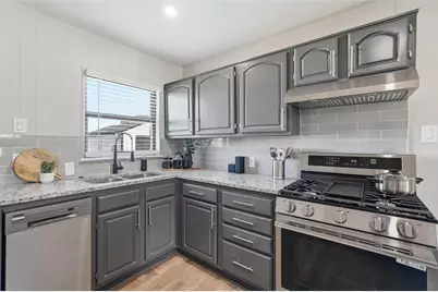 3307 Dawes Drive, Dallas, TX 75211 - Photo 7