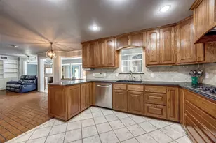 6401 Stonewall St, Greenville, TX 75402 - Photo 11