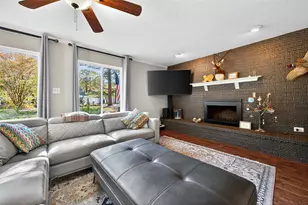 329 Comanche Dr, Lake Kiowa, TX 76240 - Photo 7