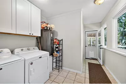 329 Comanche Drive, Lake Kiowa, TX 76240 - Photo 33