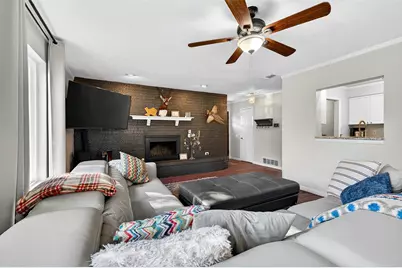 329 Comanche Drive, Lake Kiowa, TX 76240 - Photo 9