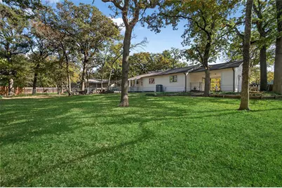 329 Comanche Drive, Lake Kiowa, TX 76240 - Photo 29