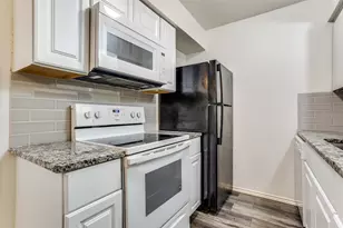 2734 Patricia Ln, Garland, TX 75041 - Photo 13