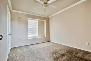 2639 Blackstone Dr, Grand Prairie, TX 75052 - Photo 25