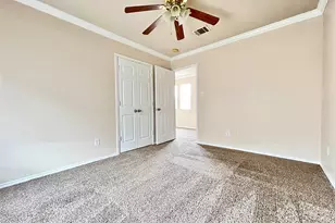 2639 Blackstone Dr, Grand Prairie, TX 75052 - Photo 29