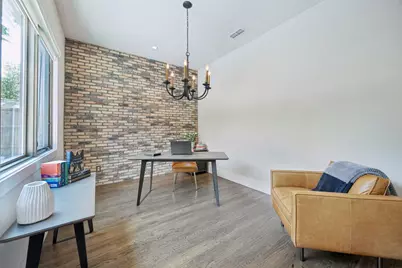 107 W Peach Street, Grapevine, TX 76051 - Photo 7