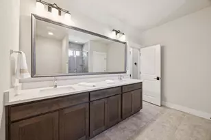 107 W Peach St, Grapevine, TX 76051 - Photo 17