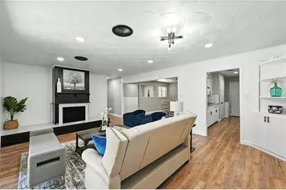 214 W Dorris Drive, Grand Prairie, TX 75051 - Photo 5