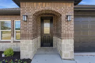 412 E Ball St, Tom Bean, TX 75491 - Photo 3