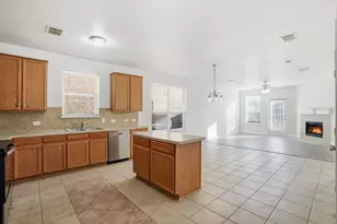 5860 Barrier Reef Dr, Fort Worth, TX 76179 - Photo 13