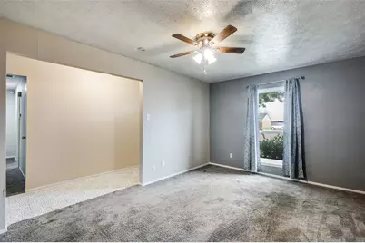 82 E Mountain Creek Drive E, Grand Prairie, TX 75052 - Photo 3