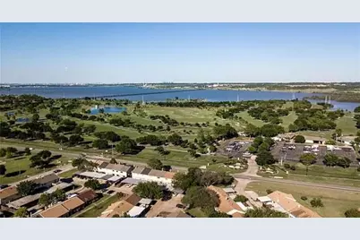 82 E Mountain Creek Drive E, Grand Prairie, TX 75052 - Photo 27