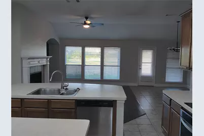 7911 Decoy Drive, Arlington, TX 76002 - Photo 11