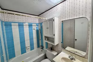 705 Edelweiss Dr, Grand Prairie, TX 75052 - Photo 11