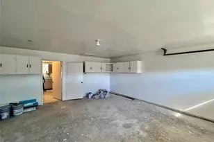 705 Edelweiss Dr, Grand Prairie, TX 75052 - Photo 7