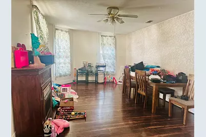 735 N Robinson Street, Cleburne, TX 76031 - Photo 17