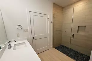 1570 Panama Pl, Dallas, TX 75215 - Photo 3