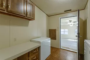 907 Neptune Dr, Granbury, TX 76049 - Photo 19