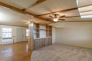 907 Neptune Dr, Granbury, TX 76049 - Photo 9