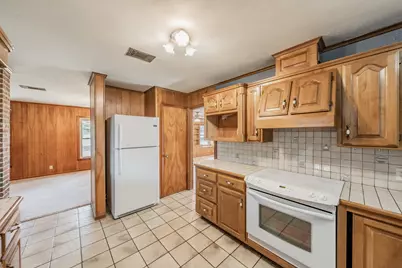 412 Oakview Drive, Springtown, TX 76082 - Photo 15