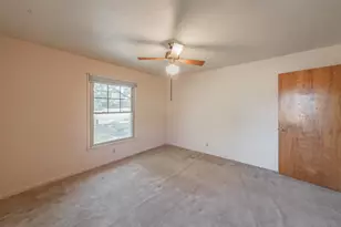 412 Oakview Dr, Springtown, TX 76082 - Photo 25