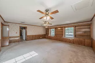 412 Oakview Dr, Springtown, TX 76082 - Photo 17