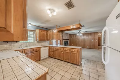 412 Oakview Drive, Springtown, TX 76082 - Photo 13