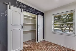 10008 Tim Tam Cir, Dallas, TX 75229 - Photo 17