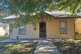 2104 Avenue E, Brownwood, TX 76801 - Photo 3