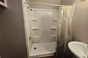 2104 Avenue E, Brownwood, TX 76801 - Photo 15