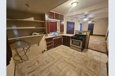 2104 Avenue E, Brownwood, TX 76801 - Photo 9