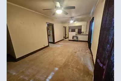 2104 Avenue E, Brownwood, TX 76801 - Photo 7