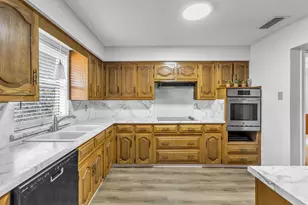 609 Kingsbridge Dr, Garland, TX 75040 - Photo 13