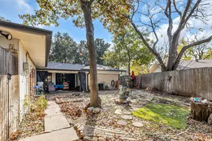 609 Kingsbridge Dr, Garland, TX 75040 - Photo 29