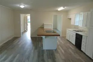 871 Magnolia Ln, Lancaster, TX 75146 - Photo 3