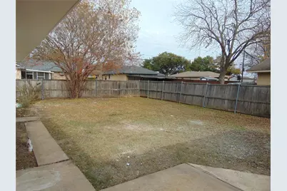 871 Magnolia Lane, Lancaster, TX 75146 - Photo 7