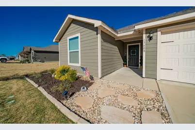 13608 Beaverhead Street, Ponder, TX 76259 - Photo 3